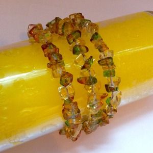 Adjustable glass bracelet