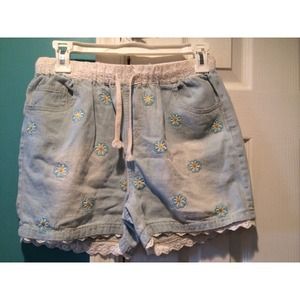 Vintage Daisy Shorts