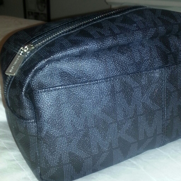 Michael Kors shaving bag/ makeup bag