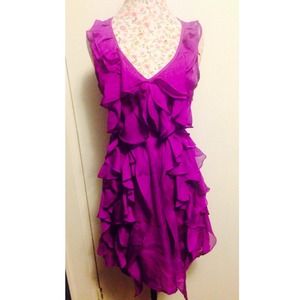 Chic ruffle dress with tie around waist