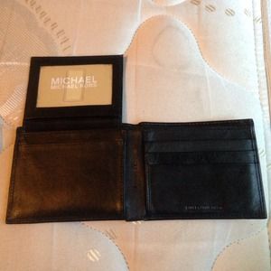 Authentic men's MICHAEL Michael Kors wallet