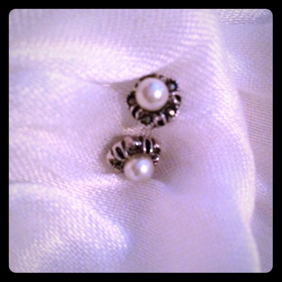 ♥️Pearl➕Marcasite♥️Post➕Earrings♥️ - Picture 1 of 3