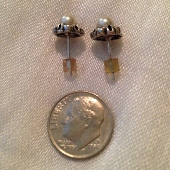 ♥️Pearl➕Marcasite♥️Post➕Earrings♥️ - Picture 3 of 3