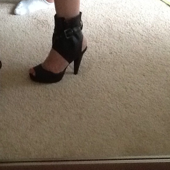 Not Rated heels