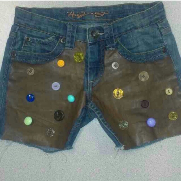 CUSTOMIZE DENIM BUTTON SHORTS