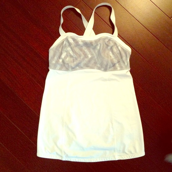 Lululemon top