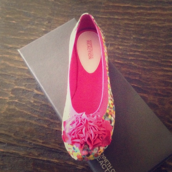 Girls Kenneth Cole shoes