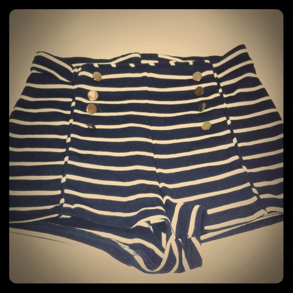 High waisted navy shorts