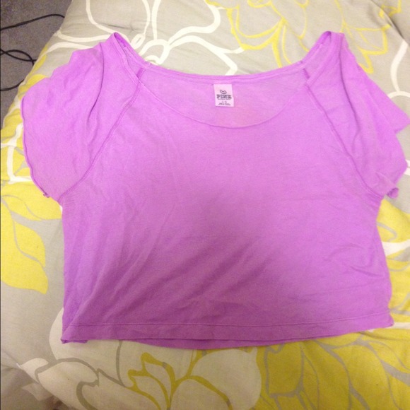 VS CROP TOP avail in purple & black