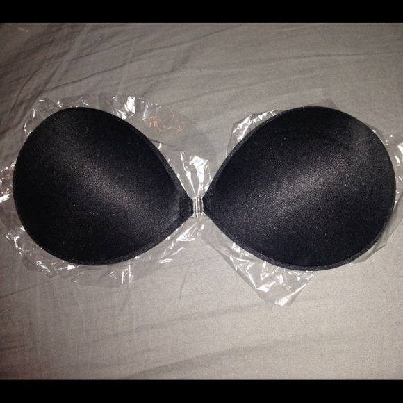 🆕 A-cup adhesive bra.