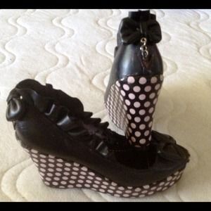 Ink Polka Ruffle Wedge