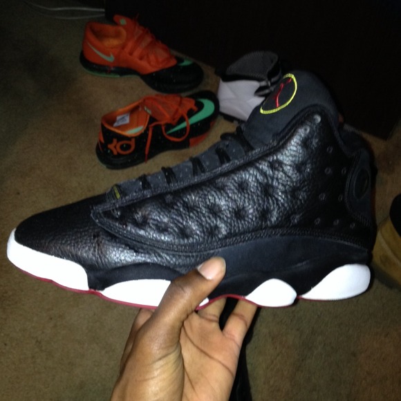 Air Jordan 11s flint's, cherry's, and play-offs - Picture 4 of 4