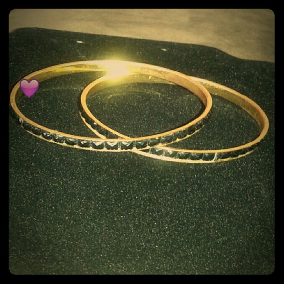 JEWELRY ACCESSORIES & CLOTHES SHOES - Picture 1 of 4
