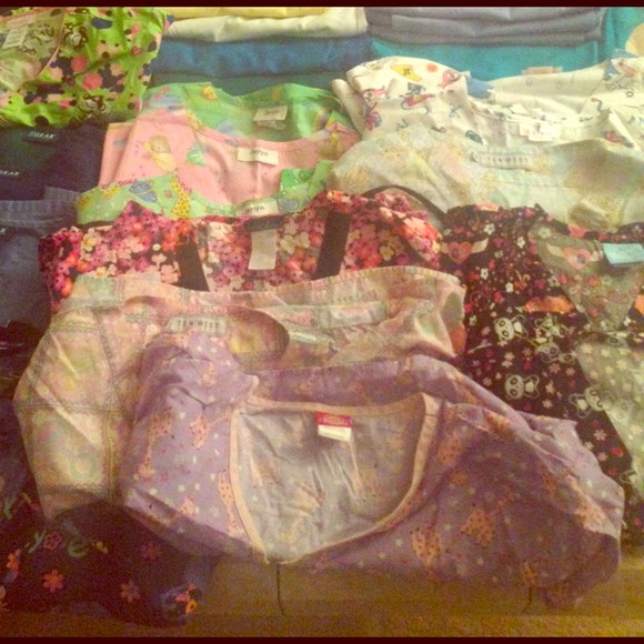 Nurse scrubs!! All different brands size xl 2x 10$