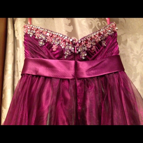 "Flirt" formal dress - Picture 3 of 3