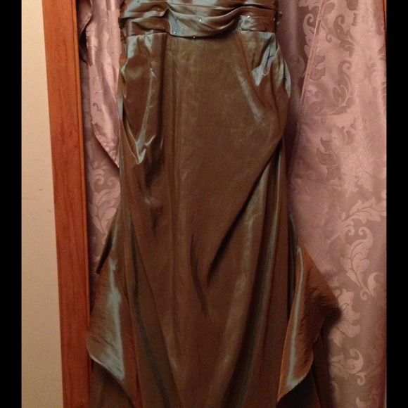 Tony Bowls formal dress - Picture 2 of 3