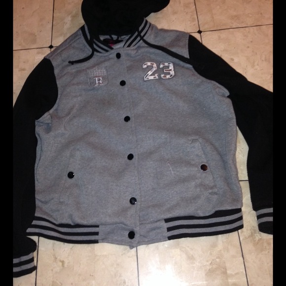 Black and grey sweater  jacket