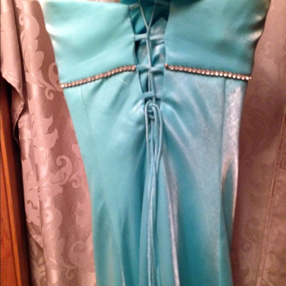 Faviana dress - Picture 2 of 2