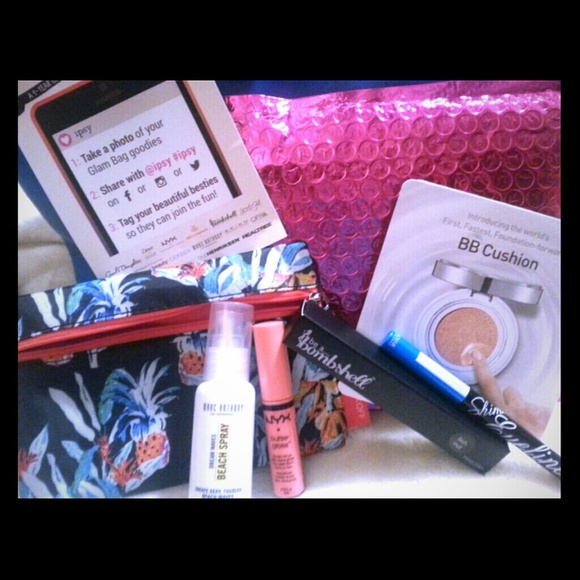SHARING - IPSY GLAM BAG