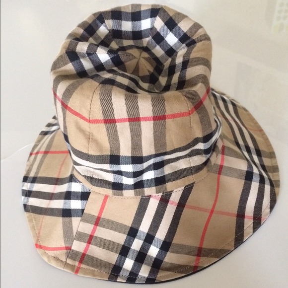 Burberry hat