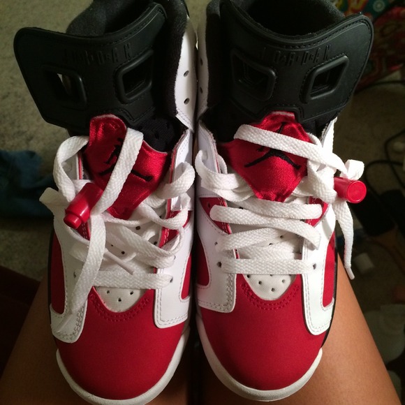 Jordan Carmine 6