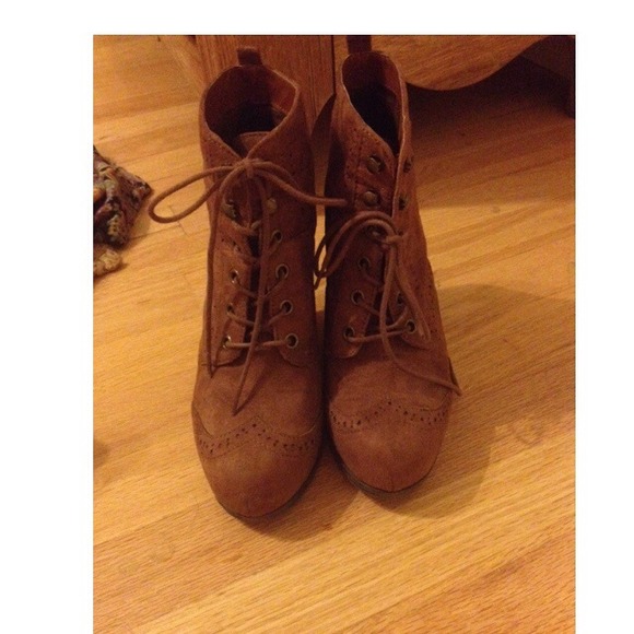 SOLD Suede booties