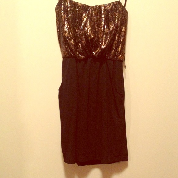 Chic black & gold party dress.