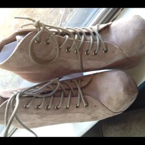 Shoes - NEW⨠Bold Taupe Vegan Suede Platform Booties Shoes - NEW⨠Bold Taupe Vegan Suede Platform Booties