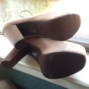 Shoes - NEW⨠Bold Taupe Vegan Suede Platform Booties Shoes - NEW⨠Bold Taupe Vegan Suede Platform Booties