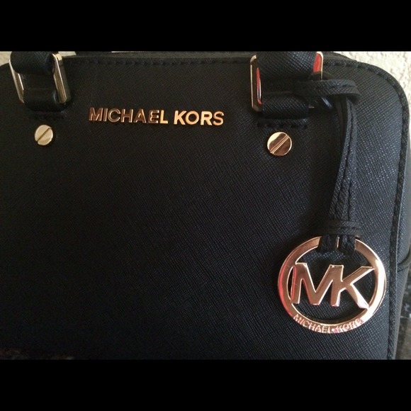 New Authentic MK Jet Set Travel Satchel @gladismdz