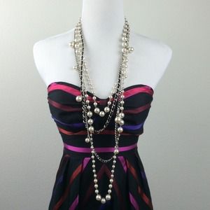 Pearl and chain statement necklace