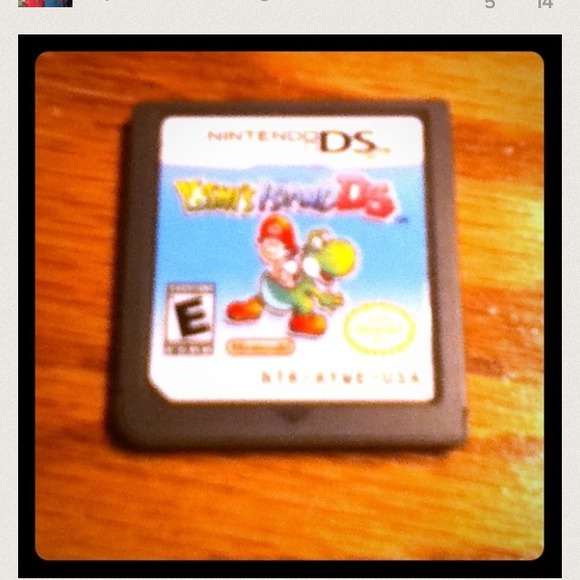 Bundled Yoshi island game and stylus pack