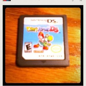 Bundled Yoshi island game and stylus pack