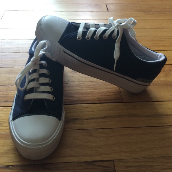 Tommy Hilfiger navy tennis shoes