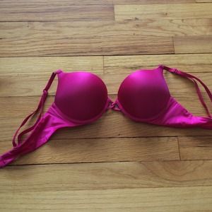 !Sold!! Victoria Secret bombshell bra