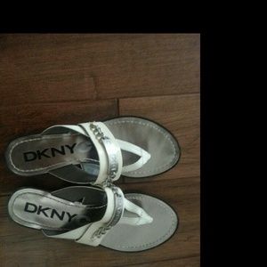 DKNY flip flops