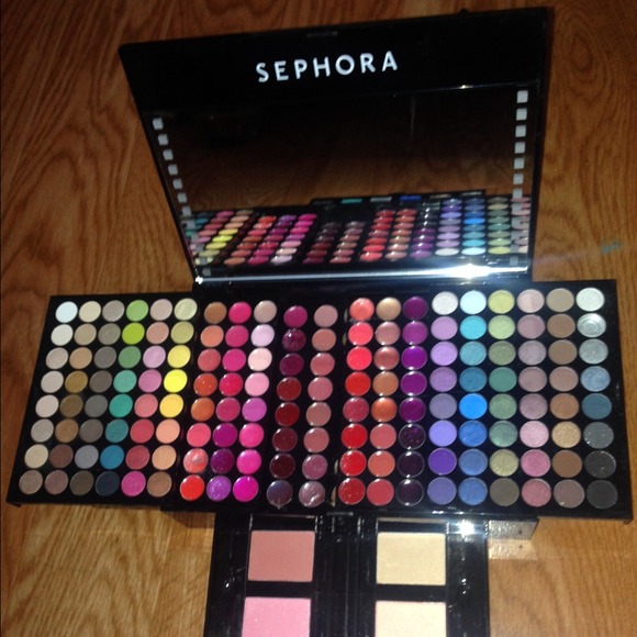 Sephora deluxe make up kit