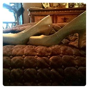 Brand New Steve 'Madden Girl' Nude Heels