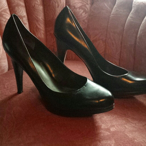 NINE WEST Black Heels