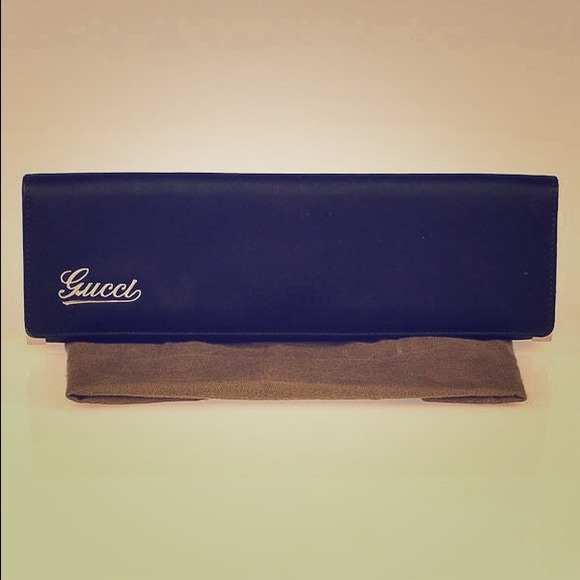 💥💥Gucci Black Satin Clutch💥💥