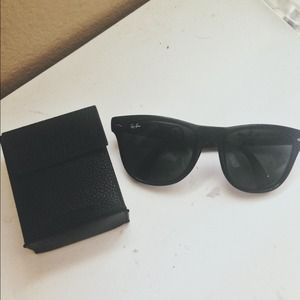 Folding Ray Ban Wayfarer