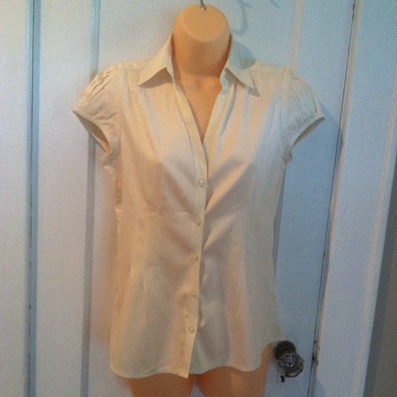 Banana Republic Yellow Short Sleeve Blouse - Picture 1 of 4