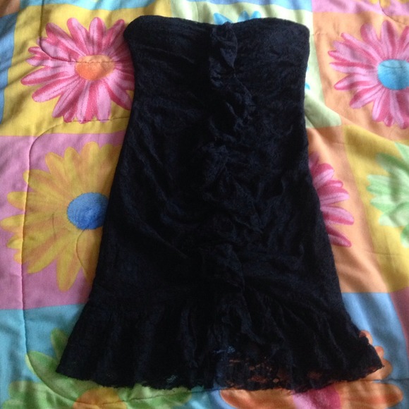 Sexy Strapless Lacey Dress
