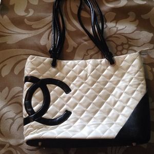 Black & While Chanel Purse