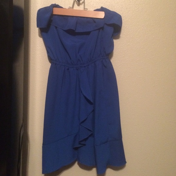 Navy blue strapless dress