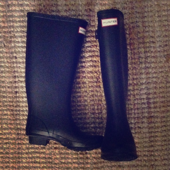 ON HOLD---Black Hunter "Huntress" boots, size US 6