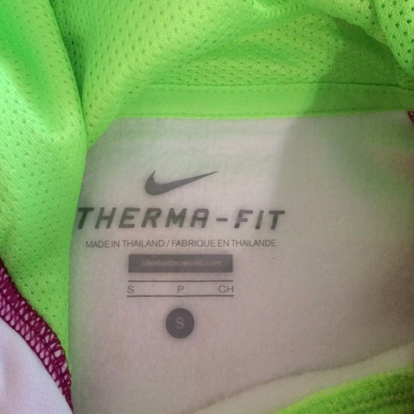 🚫BUNDLED🚫BRAND NEW Nike Hoodie Sweatshirt - Picture 2 of 3