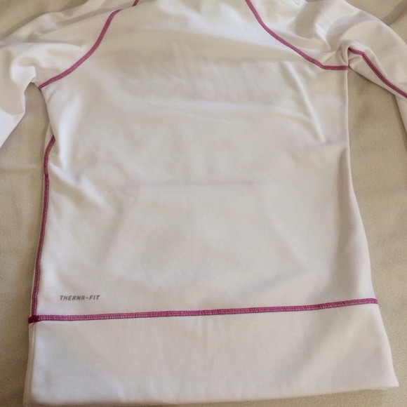 🚫BUNDLED🚫BRAND NEW Nike Hoodie Sweatshirt - Picture 3 of 3