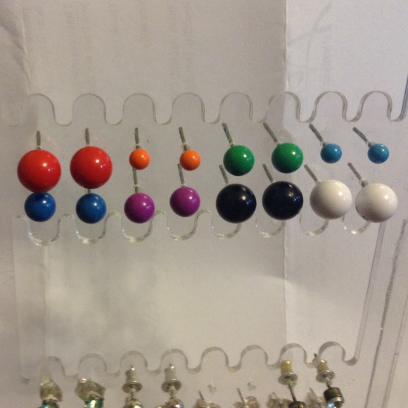⭕️ball earrings⭕️