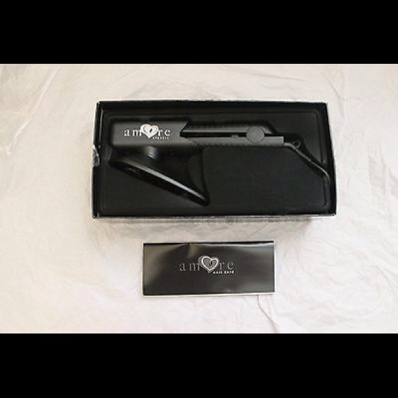 SOLD🚫 NEW! Ceramic Straightener withNegative Ions - Picture 2 of 4